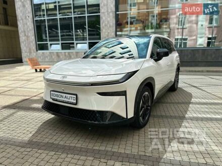 Тойота bZ3X 2025 в Киеве на Automoto.ua Белый Тойота bZ3X, объемом двигателя 0 л и пробегом 1 тыс. км за 26900 $, фото 1 на Automoto.ua
