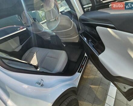 Білий Тойота bZ4X, об'ємом двигуна 0 л та пробігом 16 тис. км за 23900 $, фото 6 на Automoto.ua