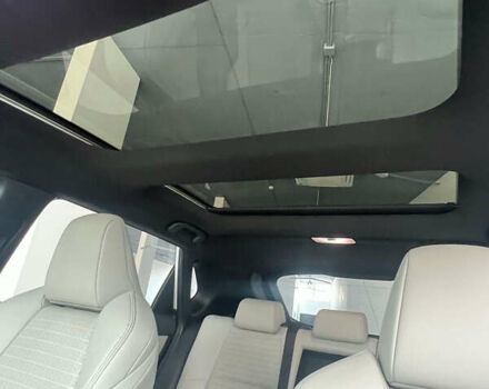 Белый Тойота bZ4X, объемом двигателя 0 л и пробегом 14 тыс. км за 26000 $, фото 4 на Automoto.ua