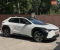 Белый Тойота bZ4X, объемом двигателя 0 л и пробегом 1 тыс. км за 33500 $, фото 3 на Automoto.ua