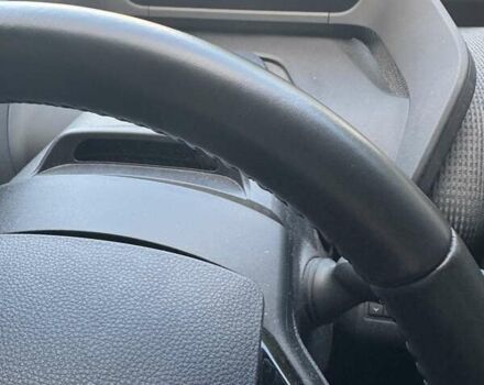 Белый Тойота bZ4X, объемом двигателя 0 л и пробегом 62 тыс. км за 24800 $, фото 5 на Automoto.ua