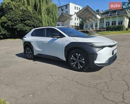 Білий Тойота bZ4X, об'ємом двигуна 0 л та пробігом 16 тис. км за 23900 $, фото 24 на Automoto.ua
