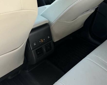 Белый Тойота bZ4X, объемом двигателя 0 л и пробегом 62 тыс. км за 24800 $, фото 14 на Automoto.ua