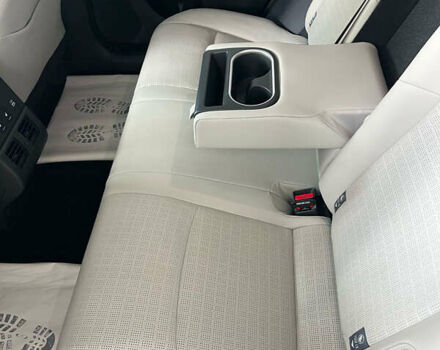 Белый Тойота bZ4X, объемом двигателя 0 л и пробегом 14 тыс. км за 26000 $, фото 9 на Automoto.ua