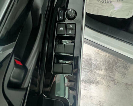 Белый Тойота bZ4X, объемом двигателя 0 л и пробегом 14 тыс. км за 26000 $, фото 10 на Automoto.ua