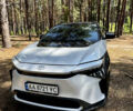 Белый Тойота bZ4X, объемом двигателя 0 л и пробегом 26 тыс. км за 28000 $, фото 1 на Automoto.ua