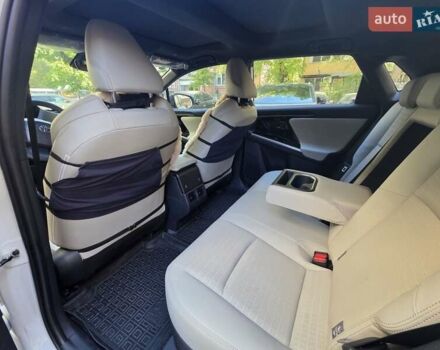 Білий Тойота bZ4X, об'ємом двигуна 0 л та пробігом 1 тис. км за 25500 $, фото 10 на Automoto.ua