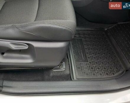 Білий Тойота bZ4X, об'ємом двигуна 0 л та пробігом 48 тис. км за 25300 $, фото 24 на Automoto.ua