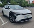 Белый Тойота bZ4X, объемом двигателя 0 л и пробегом 1 тыс. км за 28800 $, фото 1 на Automoto.ua