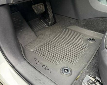 Белый Тойота bZ4X, объемом двигателя 0 л и пробегом 2 тыс. км за 27999 $, фото 109 на Automoto.ua