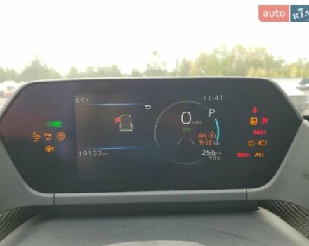 Белый Тойота bZ4X, объемом двигателя 0 л и пробегом 30 тыс. км за 15100 $, фото 8 на Automoto.ua