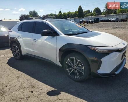 Белый Тойота bZ4X, объемом двигателя 0 л и пробегом 25 тыс. км за 11100 $, фото 3 на Automoto.ua