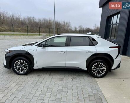 Белый Тойота bZ4X, объемом двигателя 0 л и пробегом 2 тыс. км за 27999 $, фото 6 на Automoto.ua