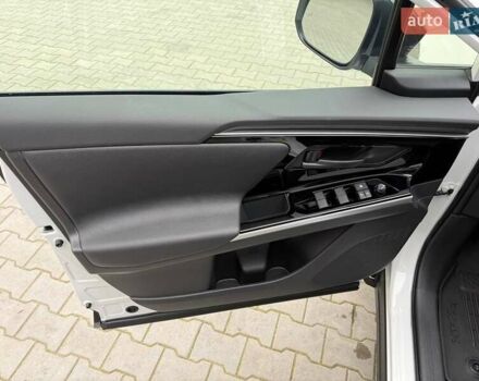 Белый Тойота bZ4X, объемом двигателя 0 л и пробегом 2 тыс. км за 27999 $, фото 105 на Automoto.ua