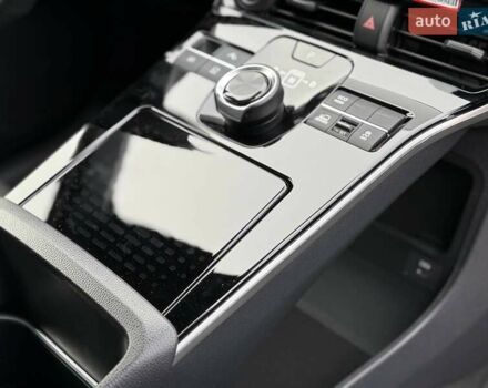 Белый Тойота bZ4X, объемом двигателя 0 л и пробегом 2 тыс. км за 27999 $, фото 96 на Automoto.ua