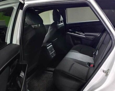 Білий Тойота bZ4X, об'ємом двигуна 0 л та пробігом 2 тис. км за 27500 $, фото 3 на Automoto.ua