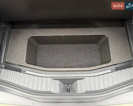 Белый Тойота bZ4X, объемом двигателя 0 л и пробегом 2 тыс. км за 27999 $, фото 63 на Automoto.ua