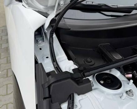 Белый Тойота bZ4X, объемом двигателя 0 л и пробегом 2 тыс. км за 27999 $, фото 46 на Automoto.ua