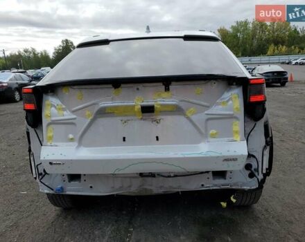 Белый Тойота bZ4X, объемом двигателя 0 л и пробегом 30 тыс. км за 15100 $, фото 5 на Automoto.ua