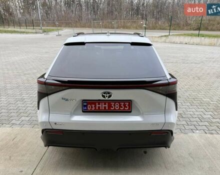 Белый Тойота bZ4X, объемом двигателя 0 л и пробегом 2 тыс. км за 27999 $, фото 26 на Automoto.ua