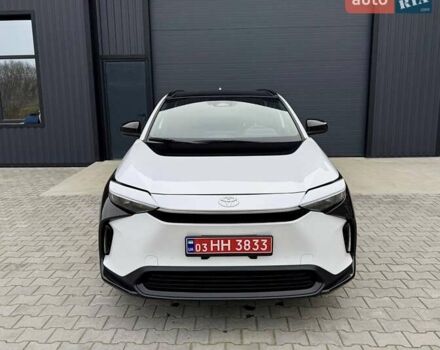 Белый Тойота bZ4X, объемом двигателя 0 л и пробегом 2 тыс. км за 27999 $, фото 11 на Automoto.ua