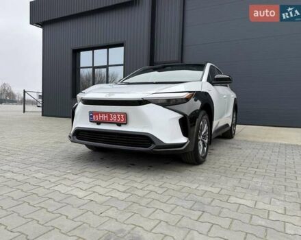 Белый Тойота bZ4X, объемом двигателя 0 л и пробегом 2 тыс. км за 27999 $, фото 12 на Automoto.ua