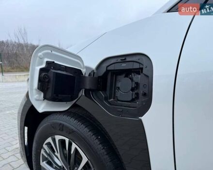 Белый Тойота bZ4X, объемом двигателя 0 л и пробегом 2 тыс. км за 27999 $, фото 33 на Automoto.ua