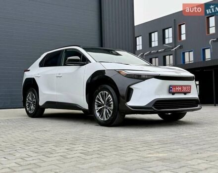 Белый Тойота bZ4X, объемом двигателя 0 л и пробегом 2 тыс. км за 27999 $, фото 13 на Automoto.ua