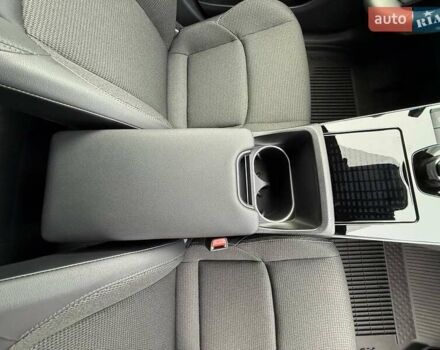 Белый Тойота bZ4X, объемом двигателя 0 л и пробегом 2 тыс. км за 27999 $, фото 92 на Automoto.ua