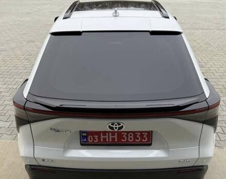 Белый Тойота bZ4X, объемом двигателя 0 л и пробегом 2 тыс. км за 27999 $, фото 60 на Automoto.ua