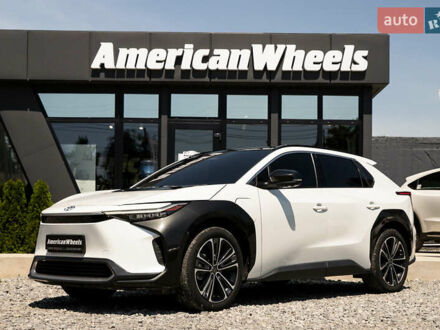 Тойота bZ4X 2022 в Черновцах на Automoto.ua Белый Тойота bZ4X, объемом двигателя 0 л и пробегом 27 тыс. км за 30900 $, фото 1 на Automoto.ua