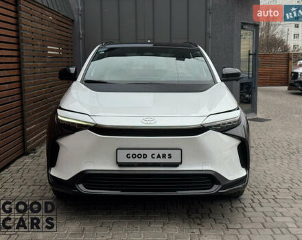 Белый Тойота bZ4X, объемом двигателя 0 л и пробегом 1 тыс. км за 26300 $, фото 1 на Automoto.ua