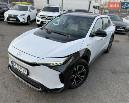 Білий Тойота bZ4X, об'ємом двигуна 0 л та пробігом 43 тис. км за 23990 $, фото 1 на Automoto.ua