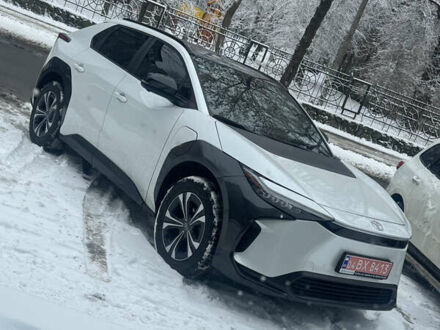 Тойота bZ4X 2022 в Петропавловке на Automoto.ua Белый Тойота bZ4X, объемом двигателя 0 л и пробегом 15 тыс. км за 25000 $, фото 1 на Automoto.ua