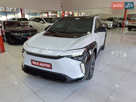 Белый Тойота bZ4X, объемом двигателя 0 л и пробегом 9 тыс. км за 25100 $, фото 1 на Automoto.ua