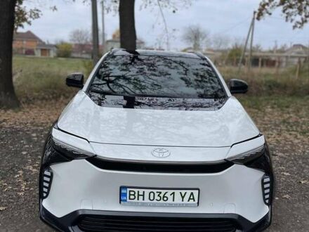 Тойота bZ4X 2023 в Одессе на Automoto.ua Белый Тойота bZ4X, объемом двигателя 0 л и пробегом 5 тыс. км за 29500 $, фото 1 на Automoto.ua