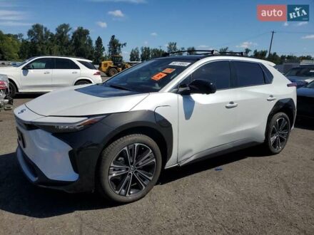 Тойота bZ4X 2024 у Дніпро (Дніпропетровську) на Automoto.ua Білий Тойота bZ4X, об'ємом двигуна 0 л та пробігом 25 тис. км за 11100 $, фото 1 на Automoto.ua