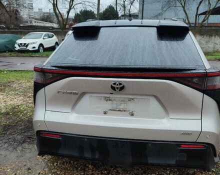 Бежевий Тойота bZ4X, об'ємом двигуна 0 л та пробігом 10 тис. км за 26999 $, фото 3 на Automoto.ua