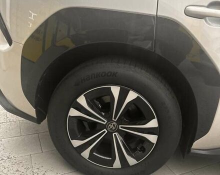 Бежевый Тойота bZ4X, объемом двигателя 0 л и пробегом 1 тыс. км за 27500 $, фото 23 на Automoto.ua