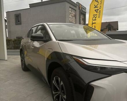 Бежевый Тойота bZ4X, объемом двигателя 0 л и пробегом 1 тыс. км за 27500 $, фото 2 на Automoto.ua