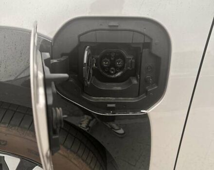 Бежевый Тойота bZ4X, объемом двигателя 0 л и пробегом 1 тыс. км за 27500 $, фото 17 на Automoto.ua