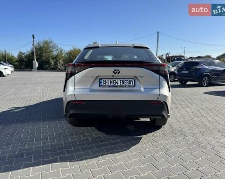 Бежевый Тойота bZ4X, объемом двигателя 0 л и пробегом 1 тыс. км за 31500 $, фото 3 на Automoto.ua