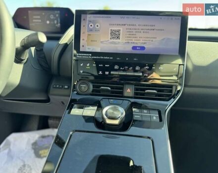 Бежевый Тойота bZ4X, объемом двигателя 0 л и пробегом 1 тыс. км за 31500 $, фото 14 на Automoto.ua