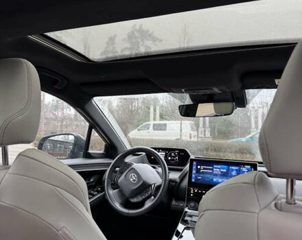 Черный Тойота bZ4X, объемом двигателя 0 л и пробегом 18 тыс. км за 29000 $, фото 14 на Automoto.ua