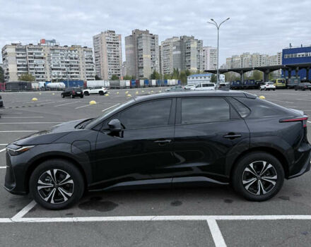Черный Тойота bZ4X, объемом двигателя 0 л и пробегом 38 тыс. км за 22500 $, фото 3 на Automoto.ua