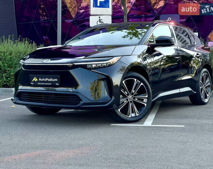 Черный Тойота bZ4X, объемом двигателя 0 л и пробегом 19 тыс. км за 28999 $, фото 1 на Automoto.ua