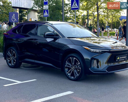 Черный Тойота bZ4X, объемом двигателя 0 л и пробегом 19 тыс. км за 28999 $, фото 2 на Automoto.ua