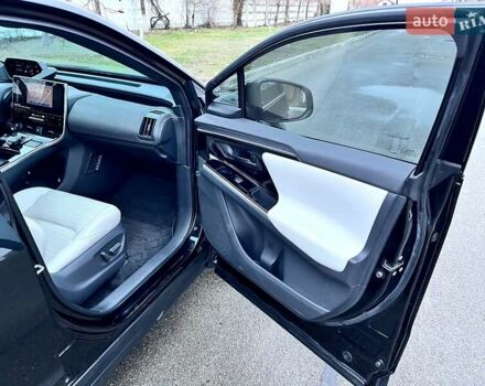 Чорний Тойота bZ4X, об'ємом двигуна 0 л та пробігом 12 тис. км за 26000 $, фото 25 на Automoto.ua