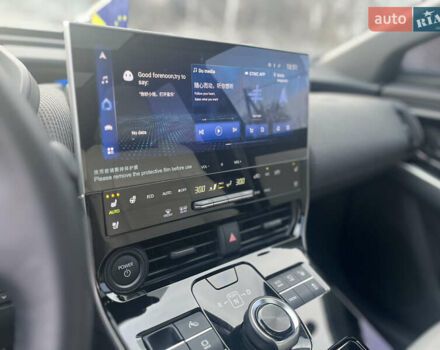 Черный Тойота bZ4X, объемом двигателя 0 л и пробегом 13 тыс. км за 23999 $, фото 2 на Automoto.ua