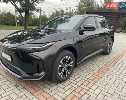 Черный Тойота bZ4X, объемом двигателя 0 л и пробегом 5 тыс. км за 28500 $, фото 3 на Automoto.ua